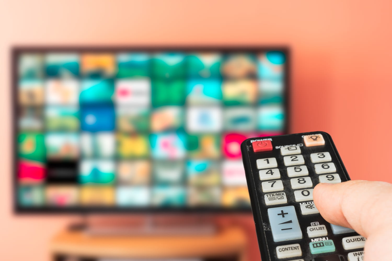 Equipar sua televisão com este cabo simples, que pode ser encontrado em qualquer lugar nas lojas, é suficiente para melhorar as imagens.