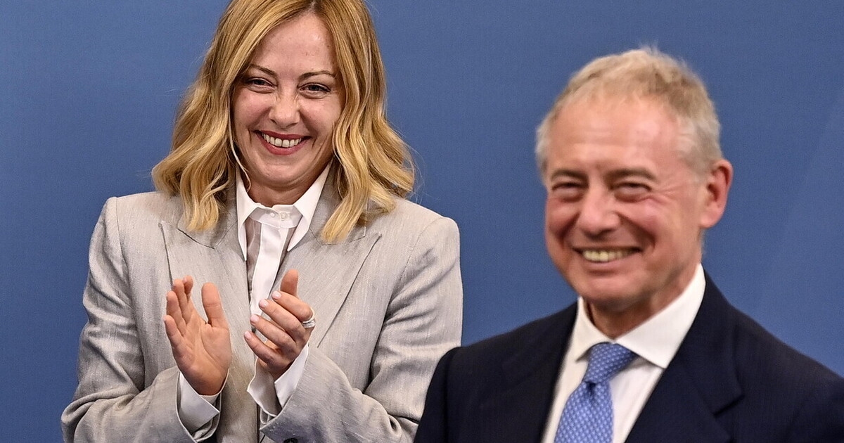 Meloni contornou o Mimit para encerrar a Transição 5.0 antecipadamente, sem o conhecimento de Urso. Comédia e dados.