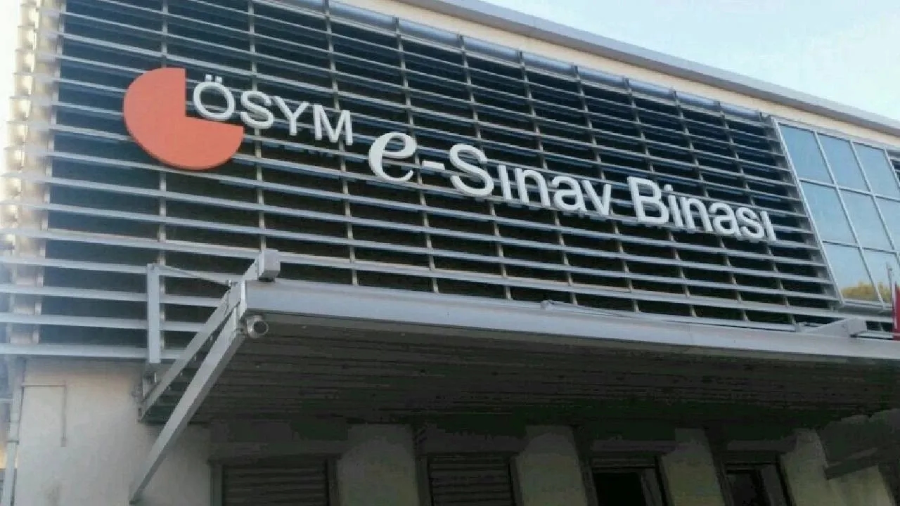 Papieren examens worden vervangen door elektronische examens