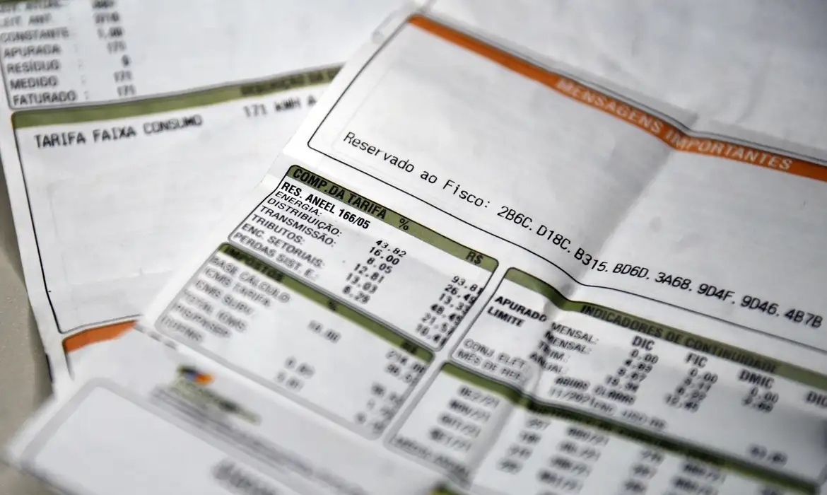 Aneel brengt extra kosten in rekening op de elektriciteitsrekening voor november.