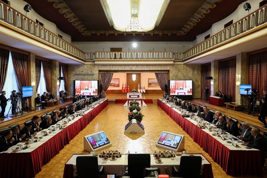 La commission parlementaire a entendu Hakan Fidan et Yılmaz Tunç