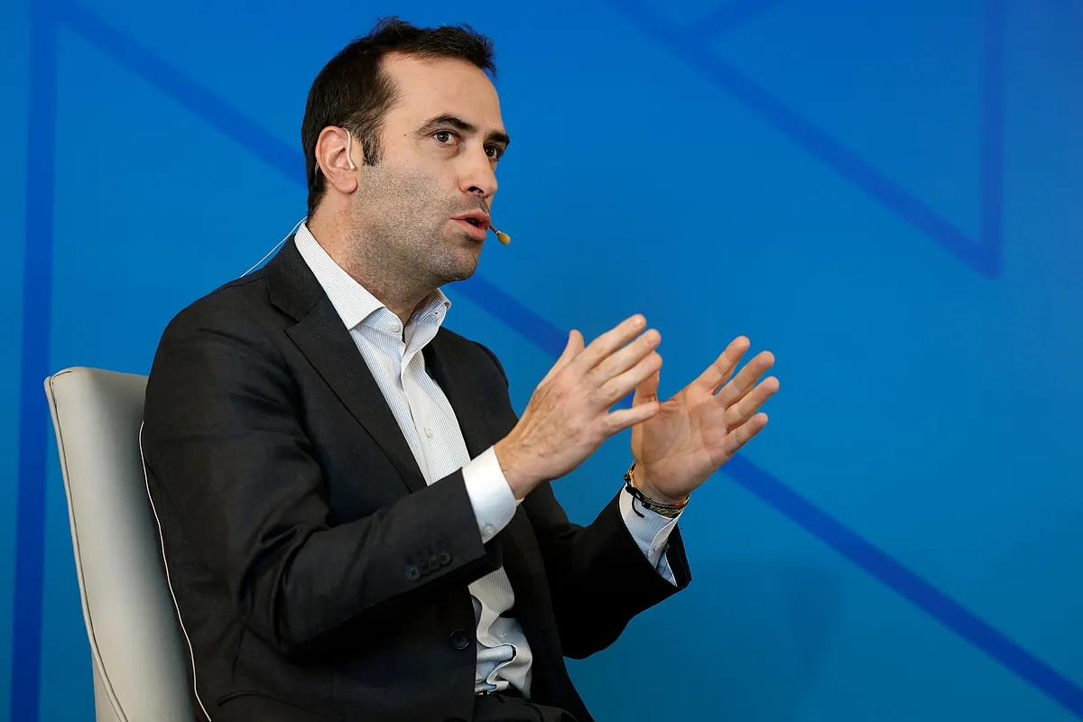 Spanje vermindert zijn staatsschuld drie keer zo langzaam als Griekenland en twee keer zo langzaam als Portugal.