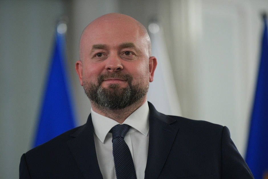 Çevrimiçi beğenilere ceza mı? Milletvekillerinin tartışmalı yasa tasarısında neyi değiştirmek istediğini biliyoruz.