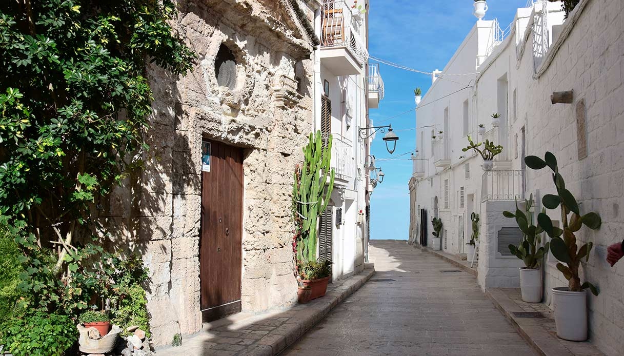 Mit 235 Millionen Euro für den Tourismus fördert Italien Dörfer und Naturschutzgebiete.