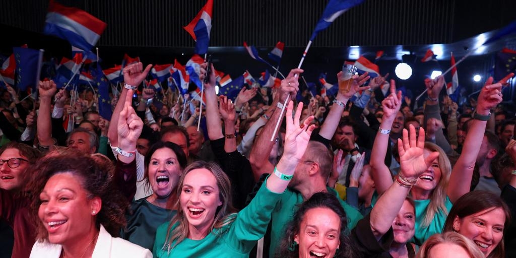 Liberais pró-europeus vencem na Holanda, segundo pesquisas.
