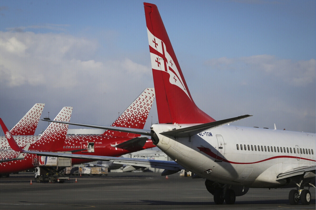 Gürcistan'da bir Rus kadın ve engelli çocuğu gözaltına alındı.