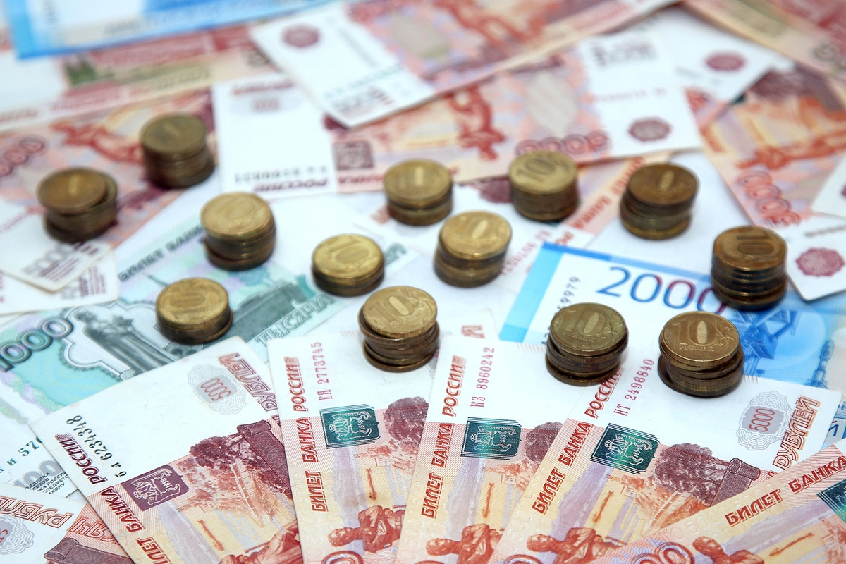 « Taxe sur la tranquillité d'esprit » : La plupart des Russes conservent une partie de leurs économies en espèces.