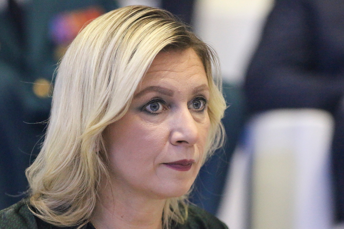 Zakharova a évoqué la possibilité de limiter la délivrance de visas aux Russes.