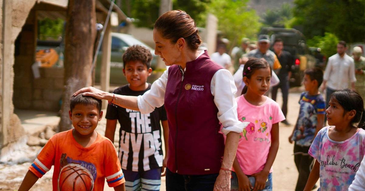 Sheinbaum announces the distribution of support for those affected by the rains.