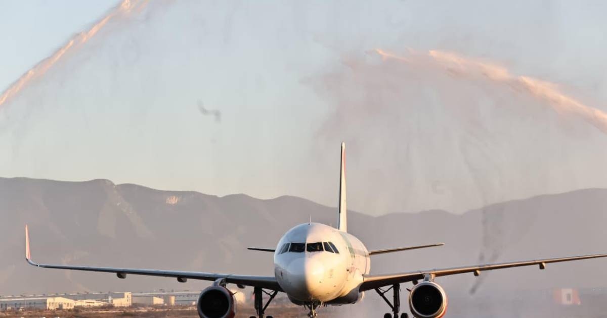 ‘Más rápido y más barato destacan pasajeros en primer ruta Saltillo-CDMX vía AIFA