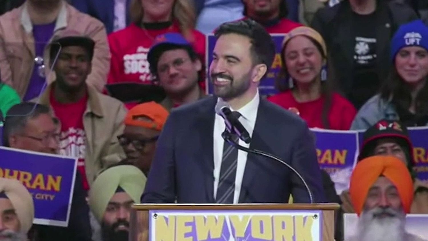 Соединенные Штаты: Кто такой Зохран Мамдани, демократ и основной кандидат на пост мэра Нью-Йорка?