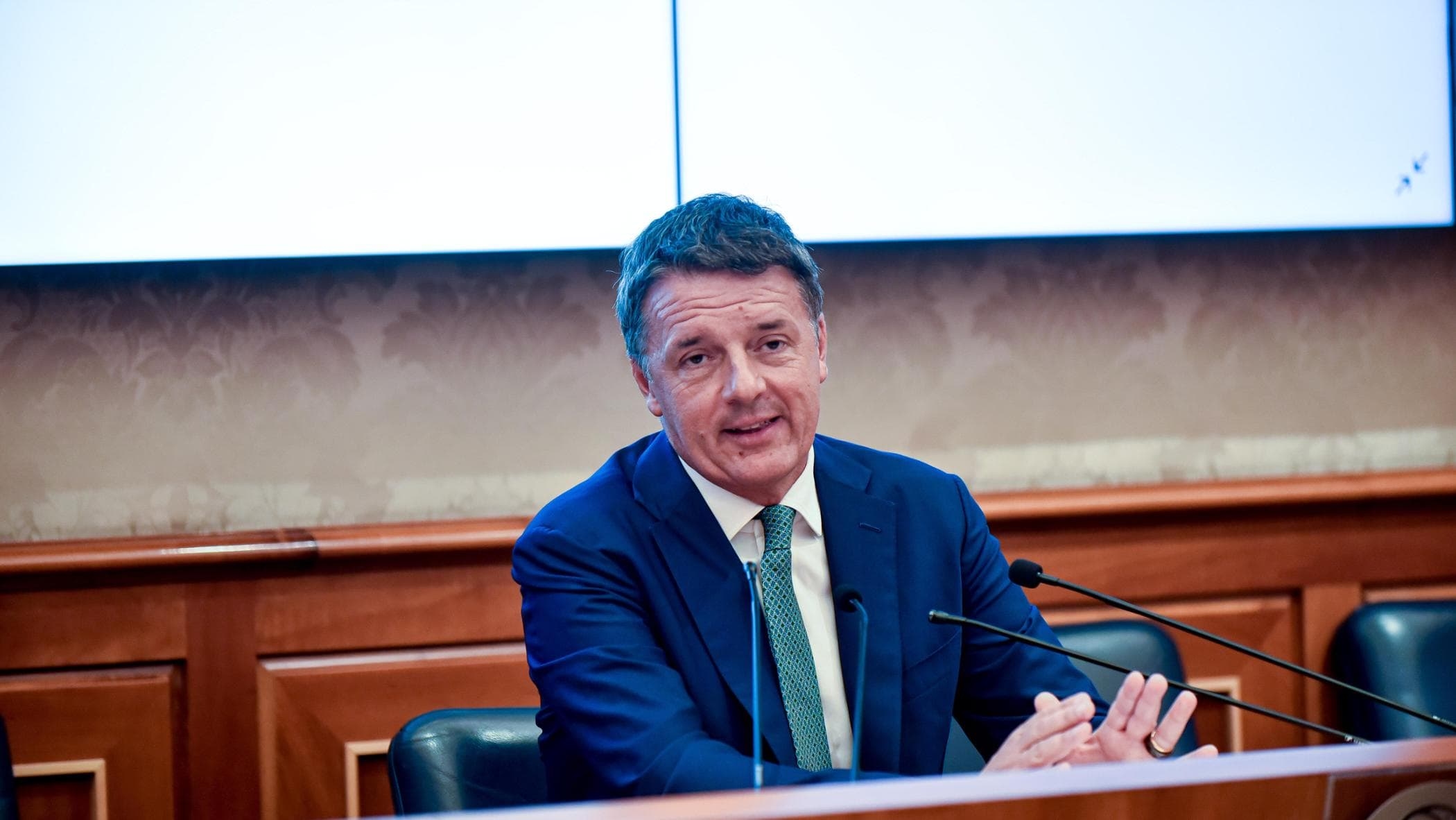 Renzi : « La gauche a marqué un but contre son camp sur la question de l'impôt sur la fortune, mais Meloni a augmenté les impôts. »