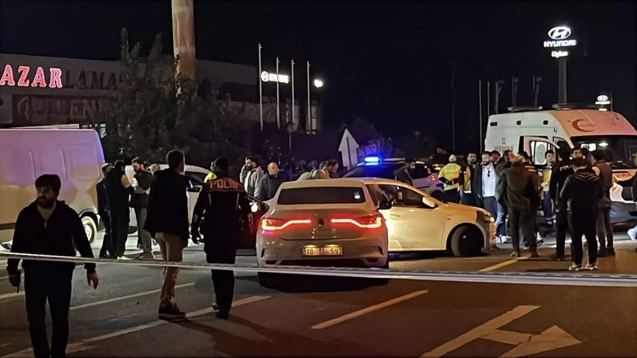 An armed attacker clashed with the police in Balıkesir, causing bloodshed!