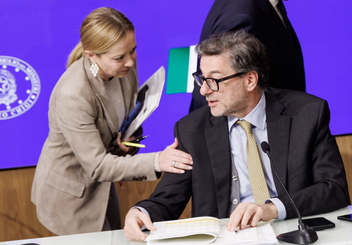 El presupuesto fue destrozado por Istat, el Tribunal de Cuentas y el Banco de Italia: el recorte del Irpef beneficia a los más ricos, pero hace poco para abordar la desigualdad.